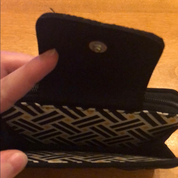 Vera Bradley black wristlet - Picture 3 of 6